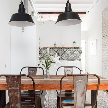 Stylish Apartment With Terrace For Couple Or Family Барселона Екстериор снимка