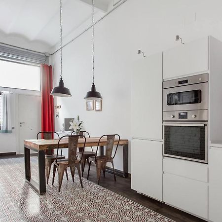 Stylish Apartment With Terrace For Couple Or Family Барселона Екстериор снимка